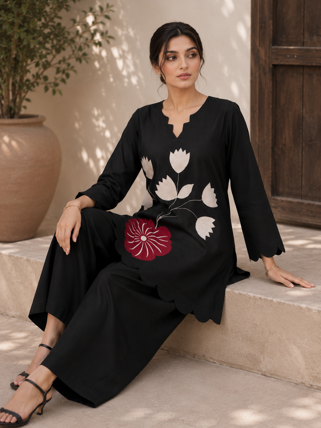 Black tulip eplic viscose co-ord set - neckline detail